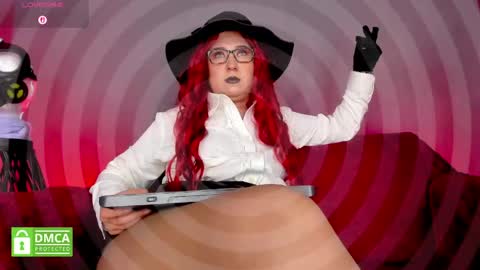 Snapshot of sharoon_gold chatting on 04.30.26 Your mistress Sharon online show from 04.30.26