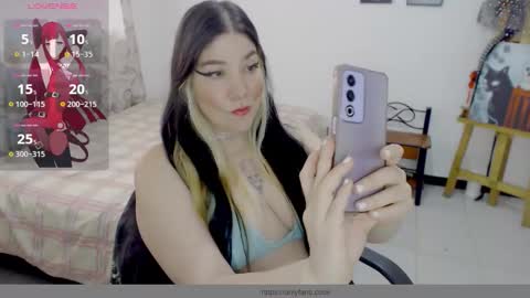 Snapshot of sharoonnn34 chatting on 11.18.25 SHAROON online show from 11.18.25