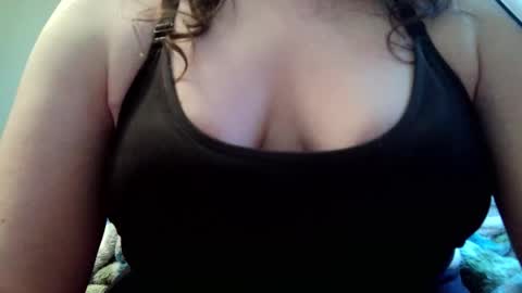 Snapshot of shathara chatting on 03.21.26 Shay online show from 03.21.26