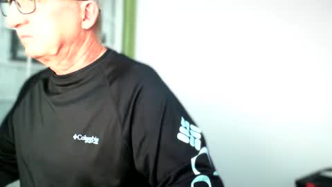 shaved4good online show from 01.04.25