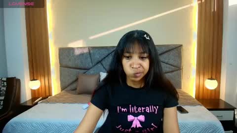 Snapshot of shaymilleer chatting on 04.26.26 Shay Miller online show from 04.26.26