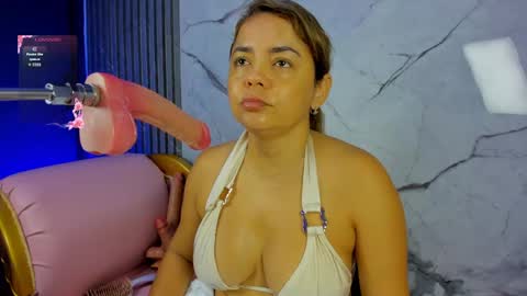 Snapshot of shayra_boobs2 chatting on 05.07.26 shayra_boobs2 online show from 05.07.26