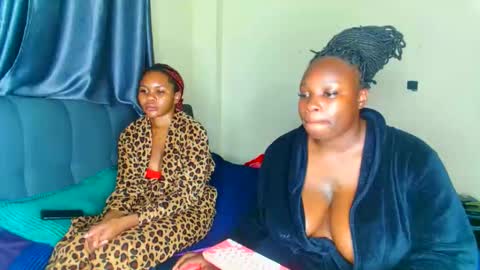 shee13 online show from 11.01.25