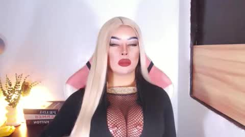 sheenafrost online show from 03.15.26