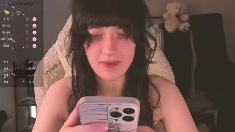 Snapshot of sheeny_shy chatting on 03.27.26 Chiara online show from 03.27.26