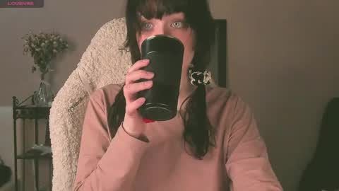 Snapshot of sheeny_shy chatting on 04.21.26 Chiara online show from 04.21.26