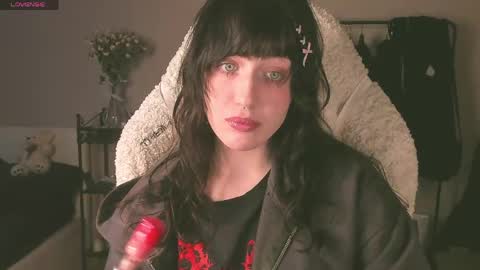 Snapshot of sheeny_shy chatting on 04.26.26 Chiara online show from 04.26.26