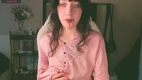 Snapshot of sheeny_shy chatting on 05.22.26 Chiara online show from 05.22.26