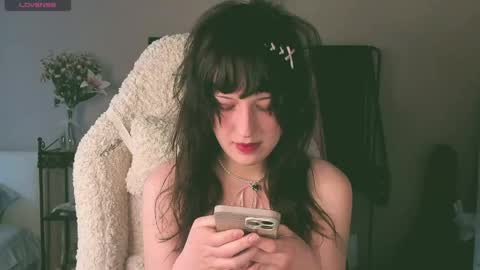 Snapshot of sheeny_shy chatting on 05.26.26 Chiara online show from 05.26.26