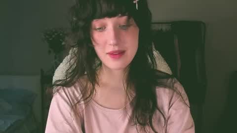 Snapshot of sheeny_shy chatting on 06.01.26 Chiara online show from 06.01.26