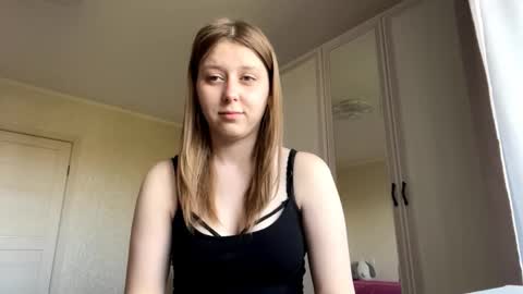 Snapshot of sheilaamici chatting on 05.19.26 Kris online show from 05.19.26