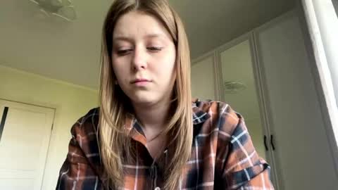 Snapshot of sheilaamici chatting on 05.25.26 Kris online show from 05.25.26