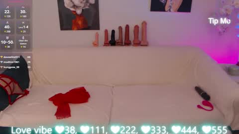 Snapshot of sheilaryan chatting on 02.05.25 Sheila GMT 2 Tuesday Wednesday Friday Saturday Sunday- 8 5 online show from 02.05.25