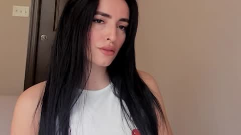 Snapshot of sheisallthat chatting on 11.18.25 sheisallthat online show from 11.18.25