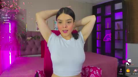 Snapshot of shelby_carson chatting on 10.20.25 Shelby cute online show from 10.20.25