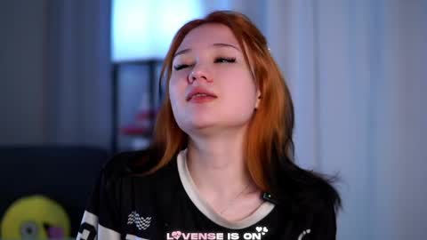 Snapshot of sheliamuyres chatting on 04.08.26 Lina online show from 04.08.26