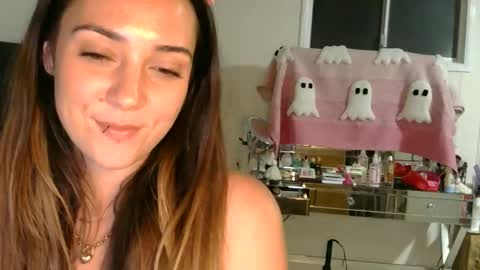 Snapshot of shelikesrbs chatting on 11.11.25 Rbgirl online show from 11.11.25