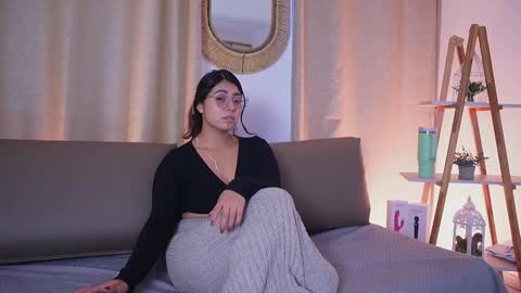  Transmission schedule Monday - Friday 715 am to 200 pm time Colombia  online show from 11.04.25