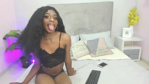 shelsy_issy online show from 10.28.25