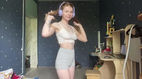 Snapshot of sherlyncreagh chatting on 05.15.26 Kaayy online show from 05.15.26