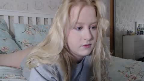 Snapshot of sherlystero chatting on 12.06.24 sher online show from 12.06.24