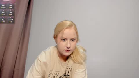 Snapshot of sherlystero chatting on 12.11.24 sher online show from 12.11.24