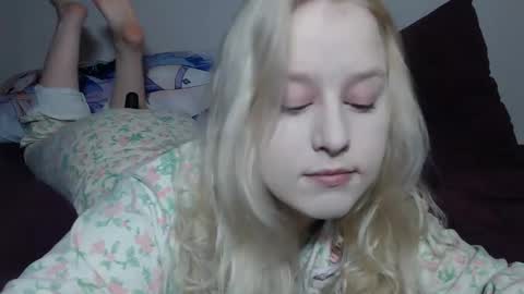 Snapshot of sherlystero chatting on 01.24.25 sher online show from 01.24.25