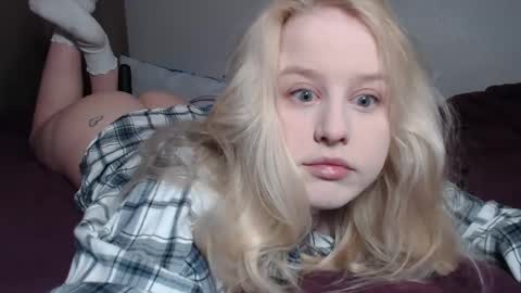 Snapshot of sherlystero chatting on 02.17.25 sher online show from 02.17.25