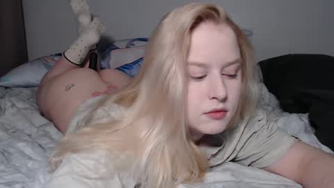 Snapshot of sherlystero chatting on 03.07.25 sher online show from 03.07.25