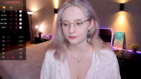 Hello guys my name is Aemilia online show from 02.11.25