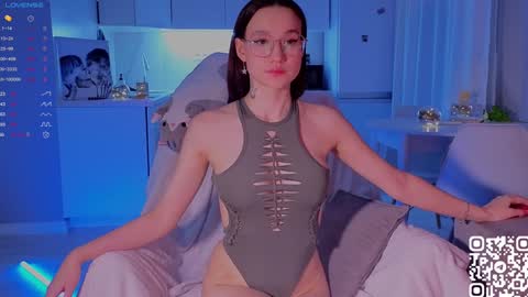 Snapshot of shey1i chatting on 12.13.24 Sheyli online show from 12.13.24