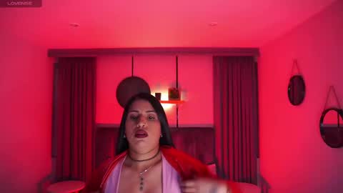 Snapshot of sheyla_hills_ chatting on 02.13.25 Sheyla online show from 02.13.25