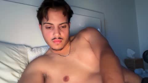 Snapshot of shezadeboy chatting on 10.05.25 shezadeboy online show from 10.05.25