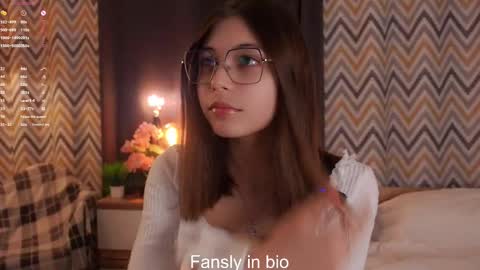 Snapshot of shickshackshock chatting on 11.05.25 Iris online show from 11.05.25