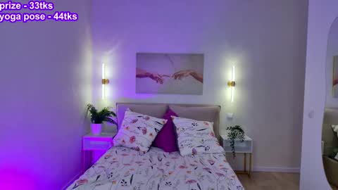 Snapshot of shiny_bell chatting on 11.23.25 Bell 3 Next broadcast online show from 11.23.25