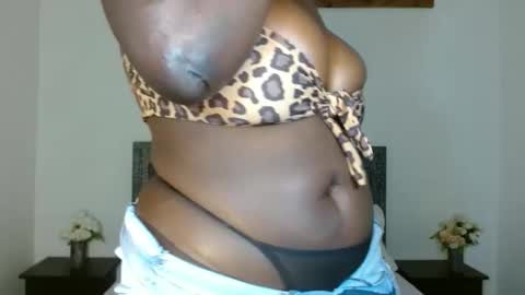 Snapshot of shiratie chatting on 05.19.26 Shirat online show from 05.19.26