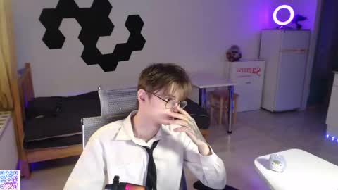 shiromy_ online show from 11.21.25