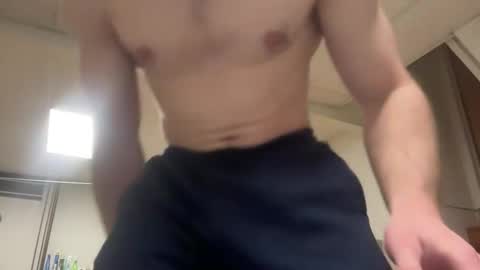 Snapshot of shirtlesshunk15 chatting on 03.13.26 shirtlesshunk15 online show from 03.13.26