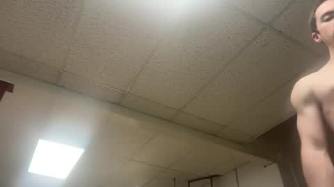 Snapshot of shirtlesshunk15 chatting on 03.18.26 shirtlesshunk15 online show from 03.18.26