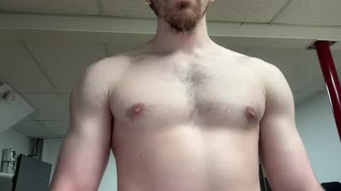 shirtlesshunk15 online show from 04.22.26