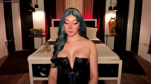 Snapshot of shivvariana_manflayer chatting on 12.18.24 WET AND WILD YHANNA online show from 12.18.24