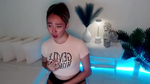 Snapshot of shivvariana_manflayer chatting on 09.19.25 WET AND WILD YHANNA online show from 09.19.25