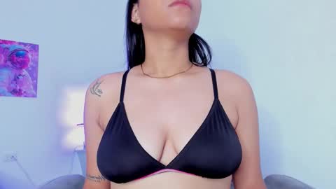 shizuka 11  online show from 10.23.25