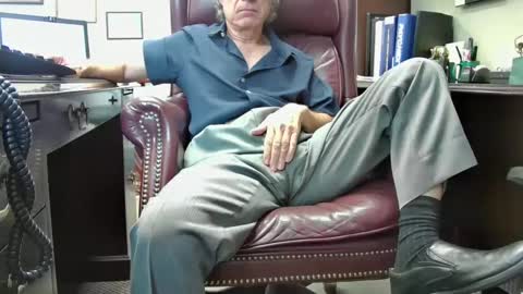 nikolas send dm for an appointment online show from 09.22.25