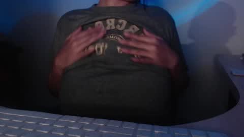 Shopie Hank  online show from 12.19.24