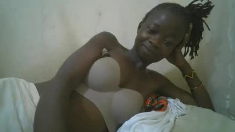 Snapshot of shortnswee254 chatting on 10.22.25 shortnswee254 online show from 10.22.25