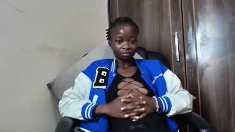 Snapshot of shortnswee254 chatting on 11.06.25 shortnswee254 online show from 11.06.25