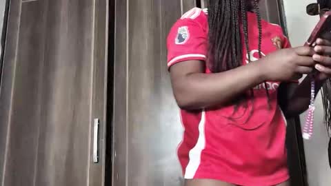 Snapshot of shortnswee254 chatting on 11.07.25 shortnswee254 online show from 11.07.25