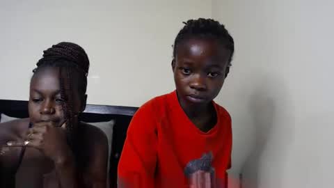 Snapshot of shortnswee254 chatting on 11.11.25 shortnswee254 online show from 11.11.25