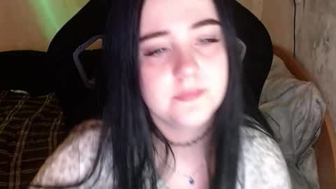 Snapshot of show_for_you chatting on 11.18.25 show_for_you online show from 11.18.25